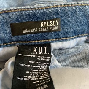 NWOT Kut From The Kloth Kelsey High Rise Ankle Flare